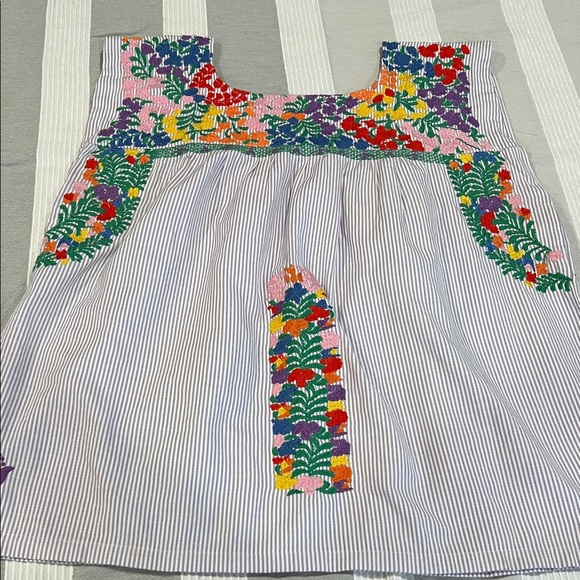 j. marie Tops - J. Marie Beautiful Purple Embroidered Blouse Large